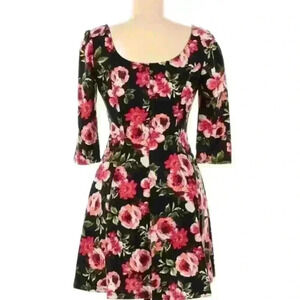 City Triangles Floral dress  size M